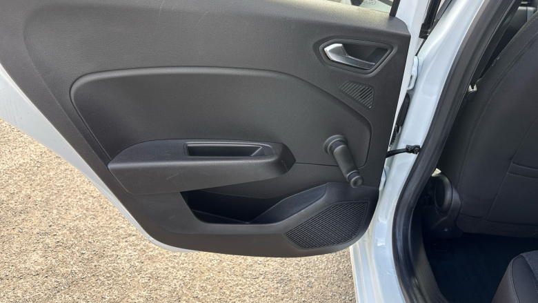 Renault Clio 1.0 TCe 100 Iconic 5dr Petrol Hatchback